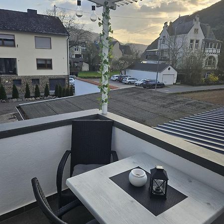 Hakans Moselblick Ferienwohnung トライス・カーデン エクステリア 写真